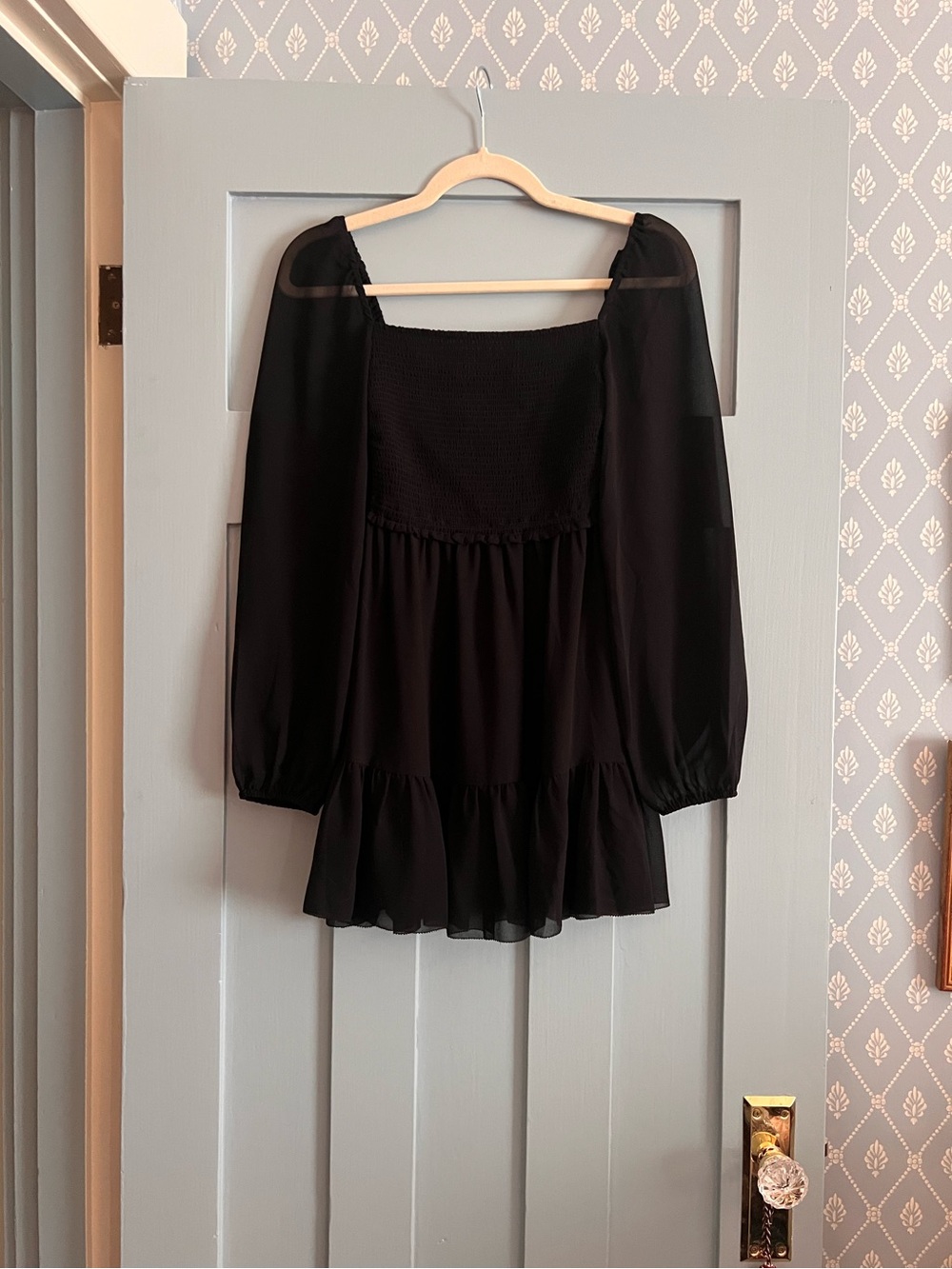 Aritzia Wilfred black Tempest mini dress. Size: 2XS